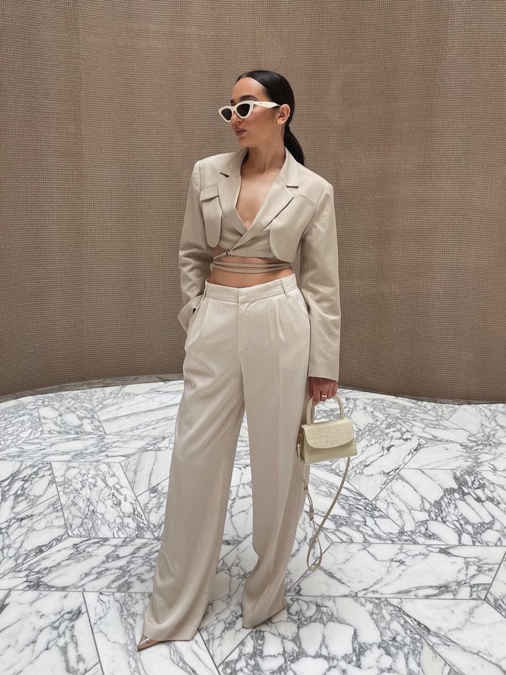 High-Waist Wide-Leg Trousers - Picture 2 of 5